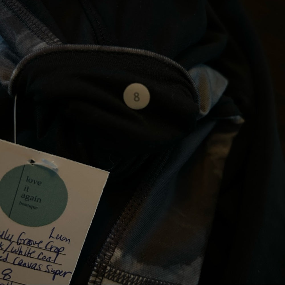 Lululemon Groove Crops Reversible Luon Rare Size 8