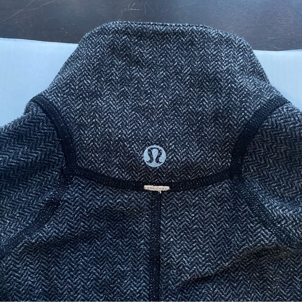 Lululemon Run U-Turn Herringbone Pullover Long Sleeve 1/2 Zip Rare Size Small