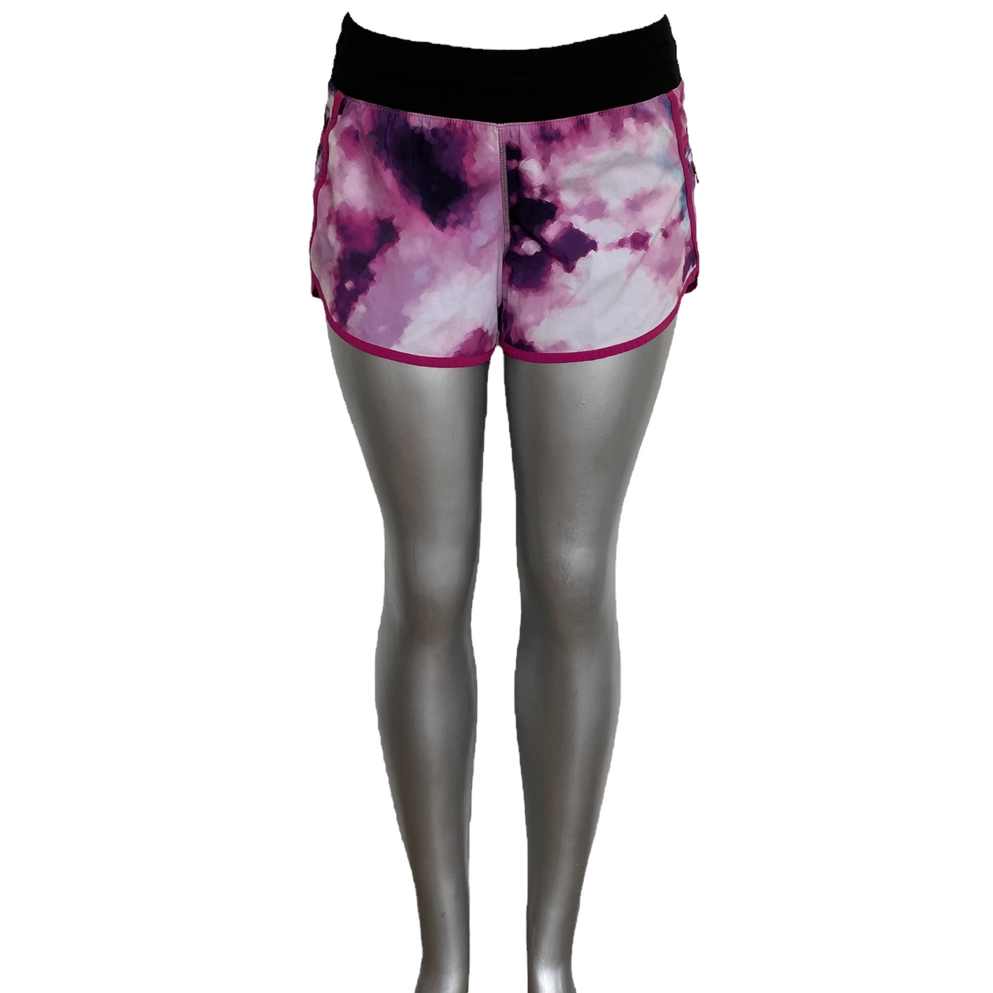 RARE Lululemon Tracker Shorts III *4-way Stretch Size 6