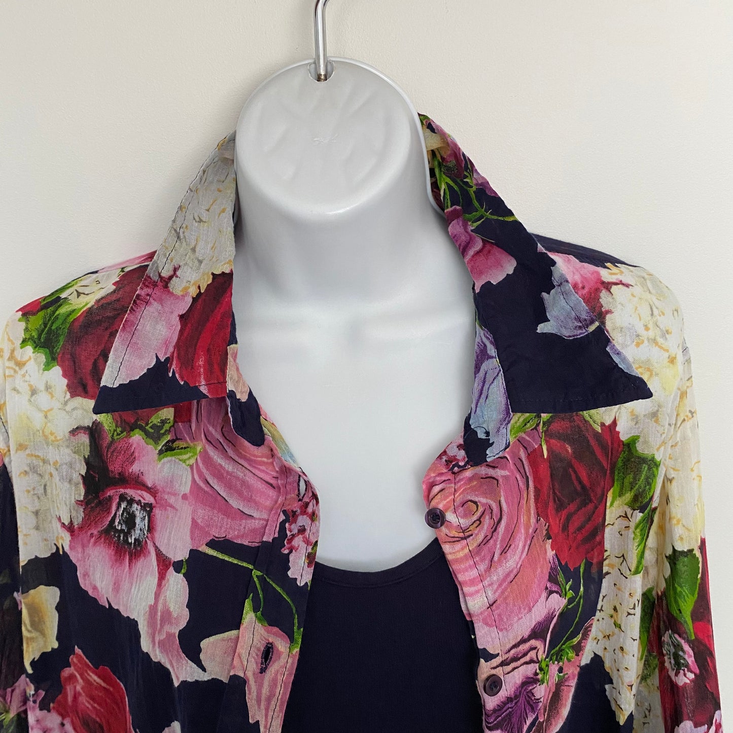 Beautiful Thin Lightweight 100% Cotton Floral Shirt Large