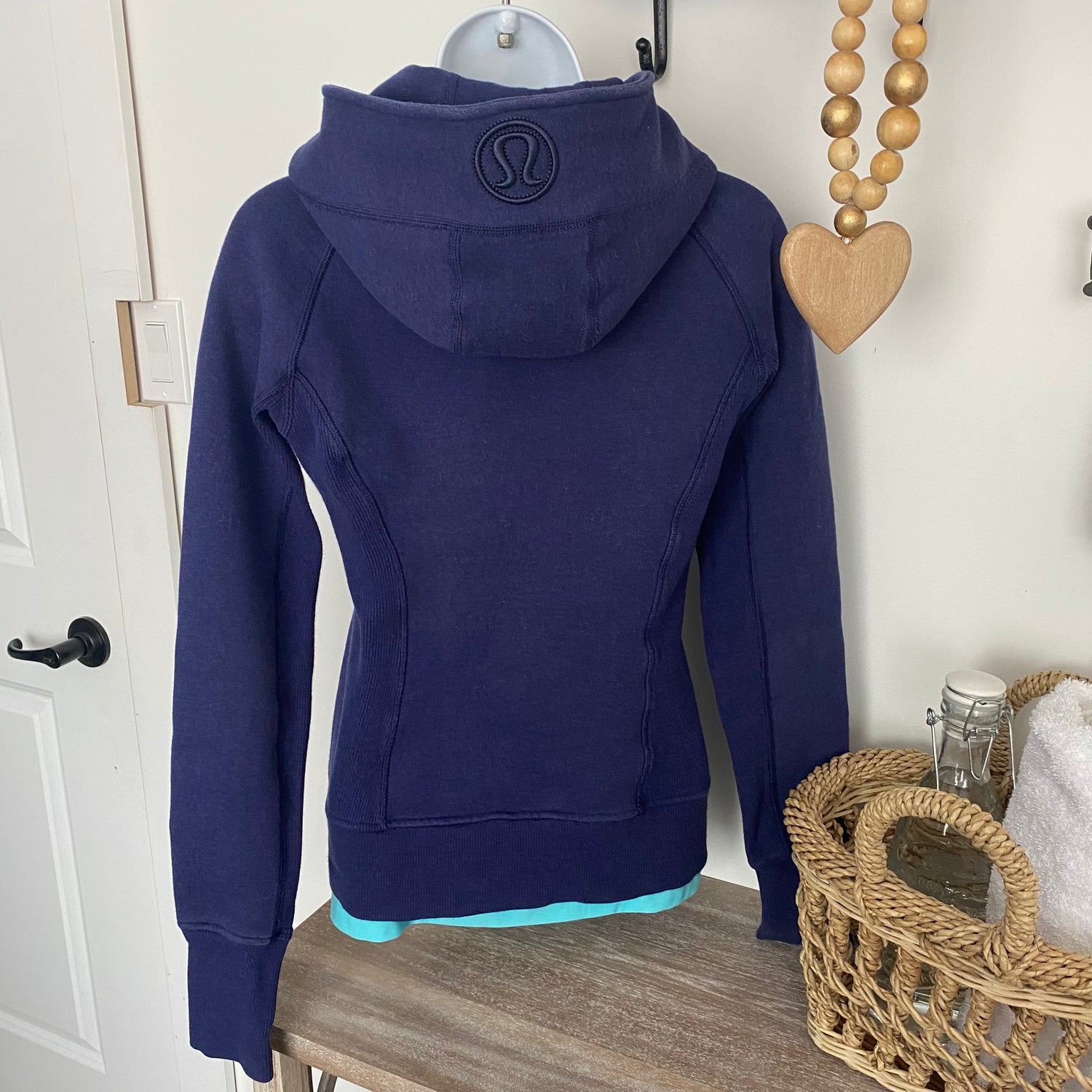 Lululemon Scuba Hoodie Size 4 - Love it again boutique